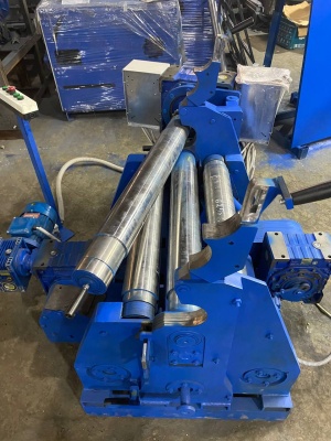 Вальцы\Вальцовочные станки для работы с металлом