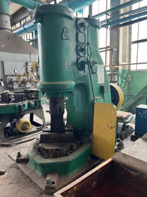 молот ковочный