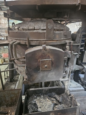 Электродуговую печь постоянного тока