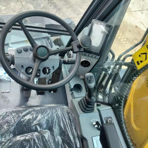 Экскаватор колесный MGCM EX18D