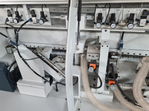 Автоматический кромкооблицовочный станок BEEMATIC KY60R