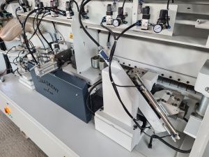 Автоматический кромкооблицовочный станок BEEMATIC KY60R