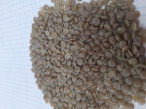 Вторичную гранулу ПВД цвет прозрачный, молочный, черный, карамельный