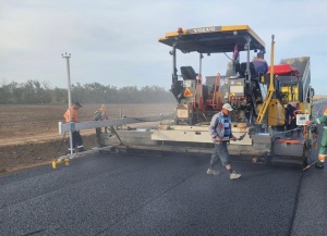 асфальтоукладчик VOLVO P7820D негабаритный 2022г, 2815 м/ч