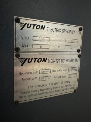Сверлильно-пазовальный станок с ЧПУ Yuetong MDK 4120 NC