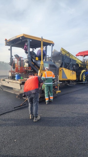 асфальтоукладчик VOLVO P7820D негабаритный 2022г, 2815 м/ч