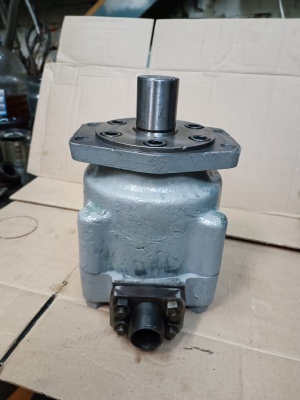 Насос Г12-26АМ (6,3 МПа, 200 л/мин), пластинчатый однопоточный