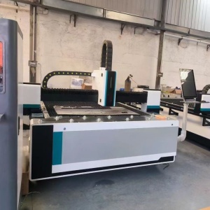 Лазерный станок 3000х1500 мм 1500 Вт