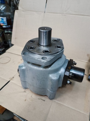 Насос Г12-26АМ (6,3 МПа, 200 л/мин), пластинчатый однопоточный