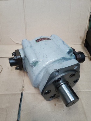 Насос Г12-26АМ (6,3 МПа, 200 л/мин), пластинчатый однопоточный