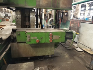 Станок продольный фрезерно-расточной 6м610