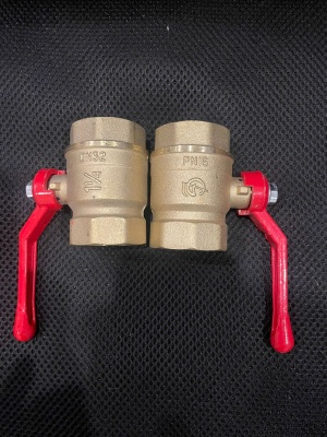 Кран шаровый, латунь Ст​андарт 220, ВР рычаг кр​асный ГАЛЛОП