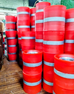 Поршни для поршневых насосов НБ-125 ИЖ 9МГр-73 НПЦ НЦ-320 9ТМ 9Т НБ-32 НБ-50