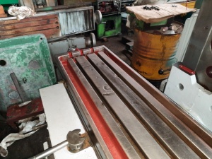 Широкоуниверсальный консольно-фрезерный станок 6Р82Ш