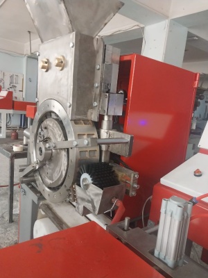 ПОЛУАВТОМАТ ЛИНИЯ ДЛЯ ПРОИЗВОДСТВА ПРЕССОВАННОГО САХАРА рафинада.TYO-40 CР