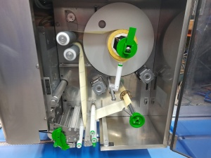 Весовая этикетировочная станция с чеквейером Bizerba GLM-I