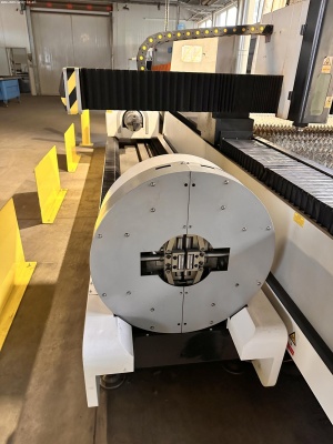 Станок лазерной резки CORMAK LF3015LNR