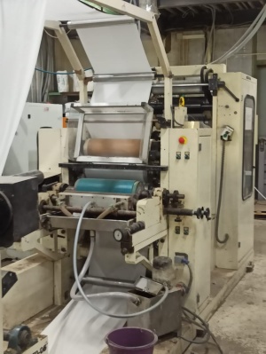 станок для производства салфеток/полотенец Z-сложения (Китай) с узлом ламинации, полотенца 2 слоя хорошее состояние