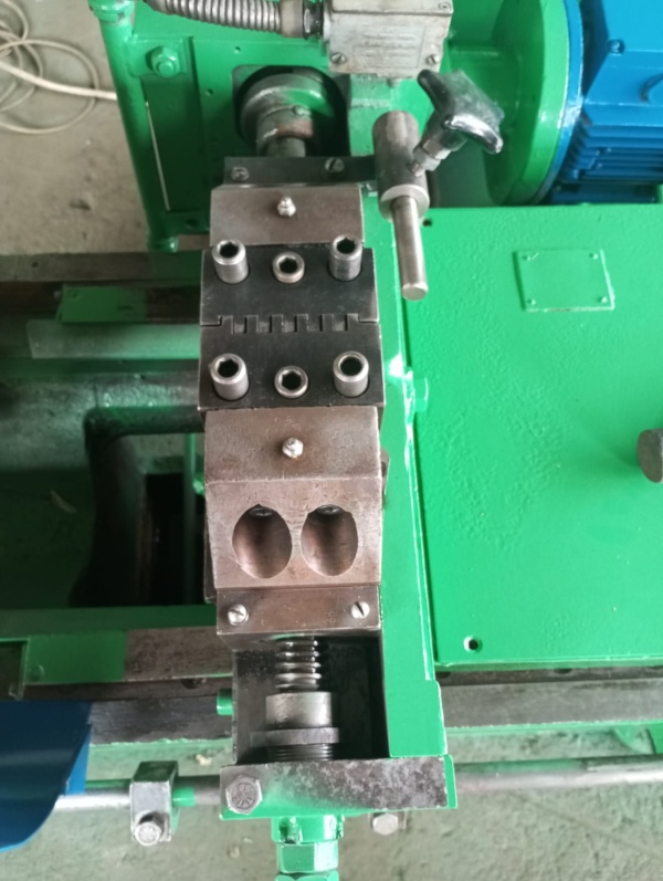 Станок резьбонарезной 5993