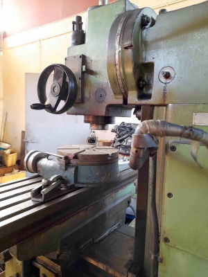 Универсальный фрезерный станок JAFO FWF 32J