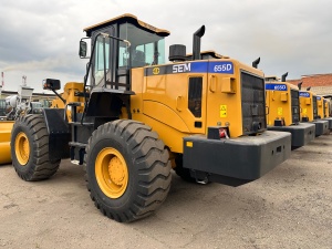 Фронтальный погрузчик SEM 655D