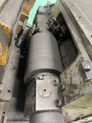 Безцентро-шлифовальный станок 3Ш182