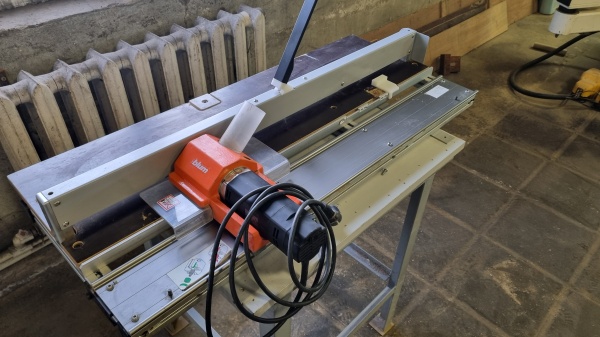 Фрезерный станок Blum для фрезеровки дна