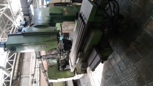 Вертикально-фрезерный консольный станок ГФ-1813