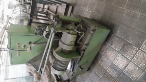 Вертикально-фрезерный консольный станок ГФ-1813