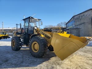 Фронтальный погрузчик SEM 656F