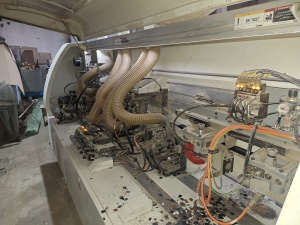 Кромкооблицовочный станок