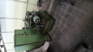 Вертикально-фрезерный консольный станок ГФ-1813