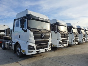 тягач Sany 4х2 495