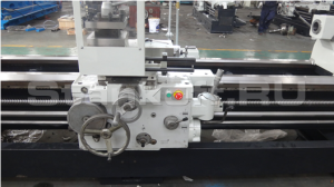 Универсальный токарно-винторезный станок F-CW6280E/3000