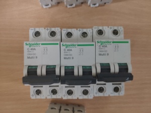 M9U21240 Выключатель автоматический C60H-DC 2П 40A C