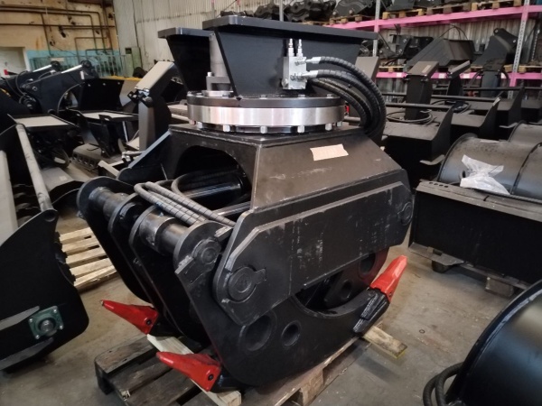 Лесозахват LoGGrip07 X с ОПУ на экскаваторы 25-35т