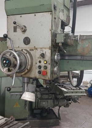 Радиально-сверлильный станок 2А554