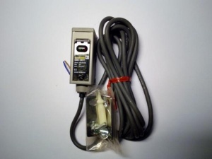 E3S-CD11 Omron Оптический датчик
