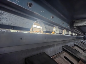 Гильотинные ножницы Durma MS 3004 с ЧПУ