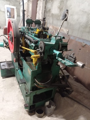 Автомат холодновысадочный однопозиционный с накатным устройством А1916А