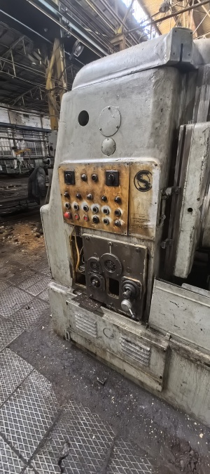 Зубофрезный станок 5К32П