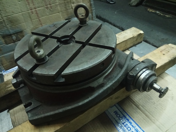 Стол поворотный диаметром 315 мм (с ручным приводом)