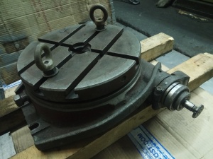 Стол поворотный диаметром 315 мм (с ручным приводом)