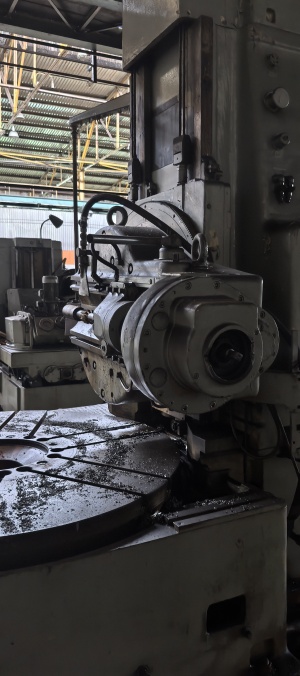 Зубофрезный полуавтомат 5А342