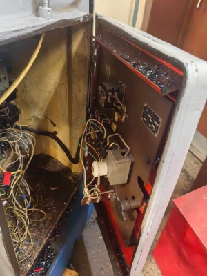 Вертикально-фрезерный станок 6Р13 С1