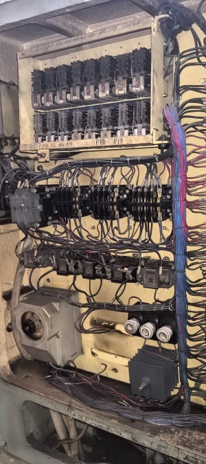 Зубофрезный полуавтомат 5В312