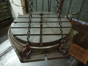 Стол поворотный диаметром 630 мм (с ручным приводом)