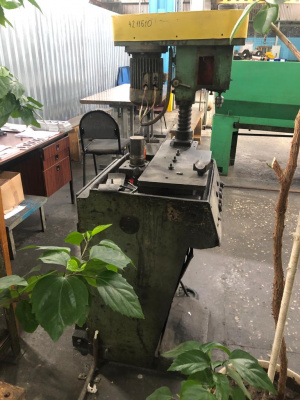 Резьбонарезной станок модели 2054М