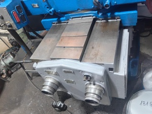 Универсальный консольно-фрезерный горизонтальный станок 6Т83-1