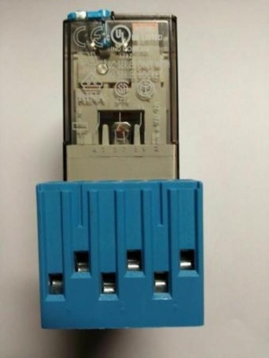 FINDER Typ 60.13 + Typ 90.03 Реле 10A 250V Катушка 24VDC
